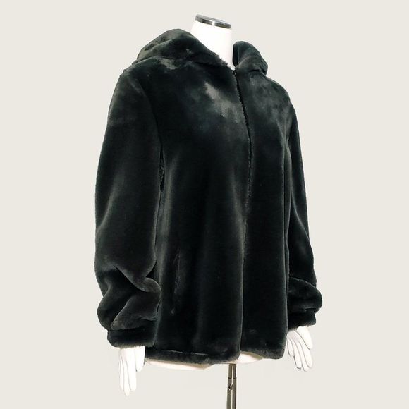 Gallery Faux Fur Coat - Picture 2 of 8